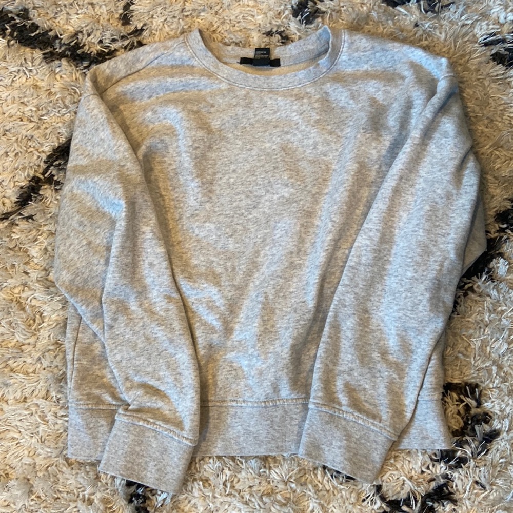 Light grey sweatshirt